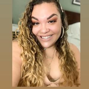 Meet your Posher, Lacey